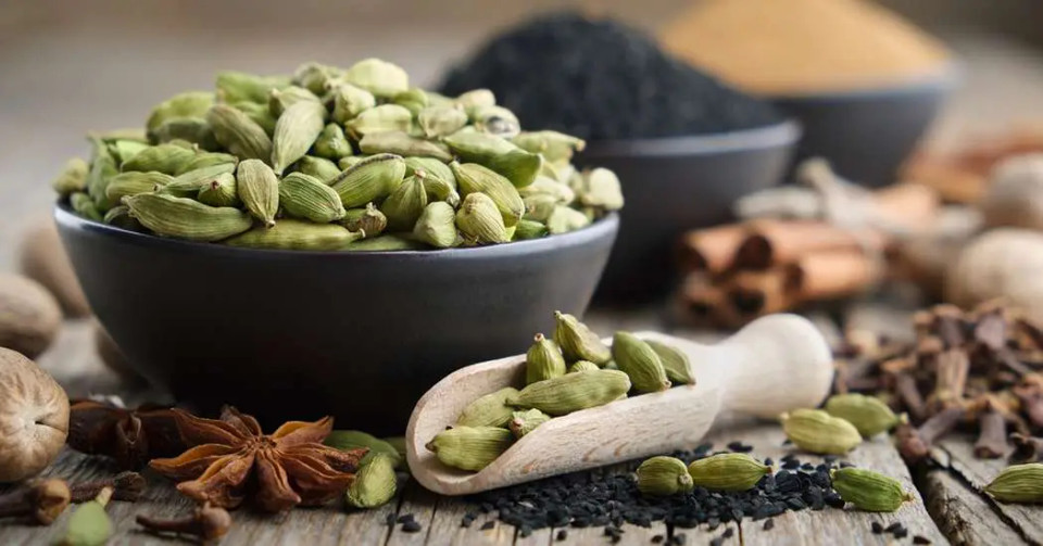 خواص هل؛ گنجینهای معطر با فواید بینظیر برای سلامتی